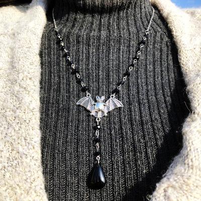 China Large Agate PJ-C236 Wine Jewelry Sweater Chain Necklace Bat Black Tassel Animal Beaded Chain Necklace Black Punk for sale