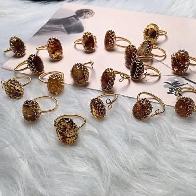 China PJ-C245 Mesa Crystal Wholesale Cute Natural Amber Ring Scenery Amber Ring 14K Gold Package Material for sale