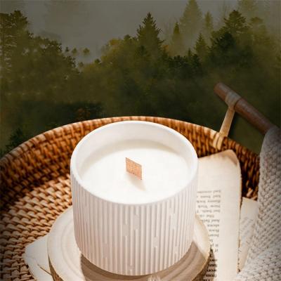 China Eco - Friendly Wood Wick Candle Birthday Gift Handmade Soy Wax Scented Candles for sale