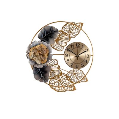 China Light Luxury Antique Style Ginkgo Leaf Wall Clock Background Wall Clock Aisle Decoration Bedroom Porch Wall Hanging for sale