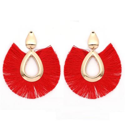 China Fashion Gold Retro Vintage Alloy Long Scallop Tassel Earrings Feather Bohemian Earrings For Woman Party Jewelry Gift for sale