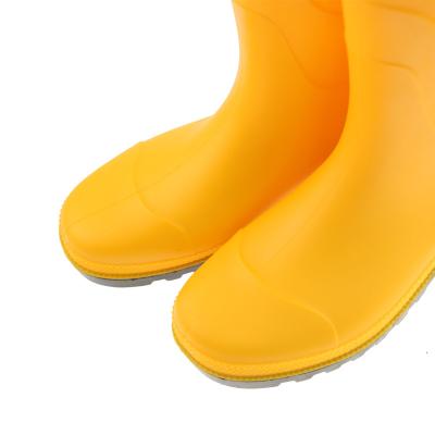 China Lightweight Farm Work Frosted Rubber Rain Boots Thickened PVC Protective Work Rain Boots for sale