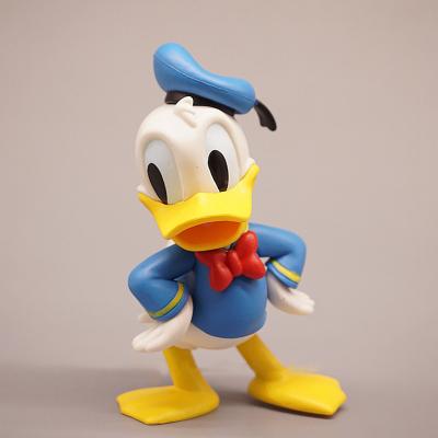 China Customized Resin Western Donald Duck Disney Figure 3D Printing Fiberglass Sculpture for sale