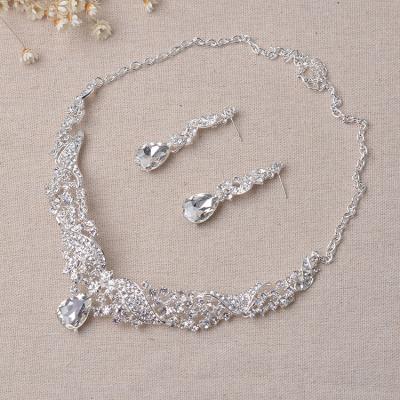 China Eco-friendly Elegance Bride Dress Shiny Lady Diamond Necklaces Earrings Two Piece Set for sale