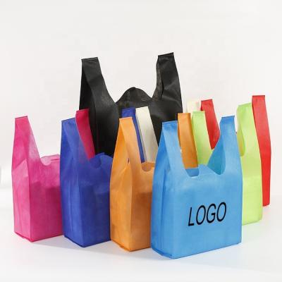 China Recyclable Wholesale Cheap Reusable Non Woven Retail Eco Friendly Non Woven T-shirt Bag Carrier Packaging T-shirt Bags For Shopping for sale