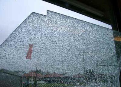 China Cracked Ice Decorative Laminated Glass Panels With Nano Coating for sale