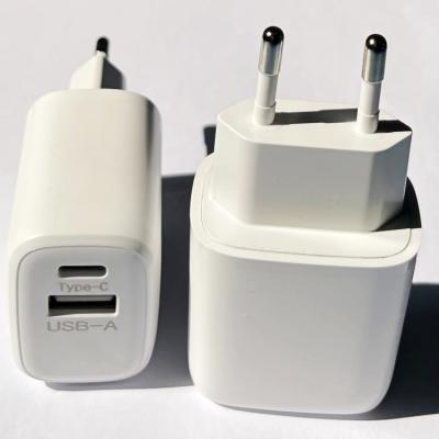 China UniversalÂ   Hot Sale New Products Phone Portable Fast Mobile Type C PD 230v USB Power Adapter Laptop Wall 20W Fast Charger for sale