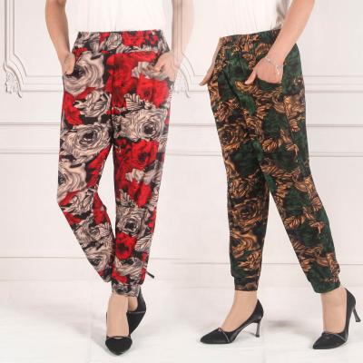 China Factory direct sale polyester anti-pilling shorts loose elastic waist women and ladies casual wide leg pants for sale