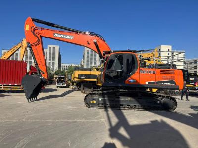 China Used Doosan DX260LC Excavator 26 Tons Medium Size Excavator for sale