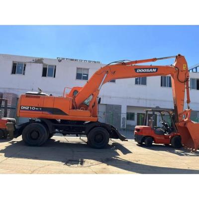 China 19800 kg Digging Power Doosan DH210W Wheel Excavator with Hydraulic Drive for sale