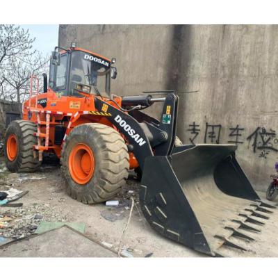 Китай Использованный Doosan Loader с емкостью ведра 2,7-5,0 м3 продается