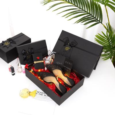 China Chic Elegant Customized Valentine's Day Cosmetics Lipstick Lid And Base Gift Packing Box for sale