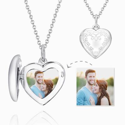 China TRENDY Mother's Day Embossed Printed Heart Pendant Photo Exclusive Engraving Platinum Plated Engraved Pendant Necklace for sale