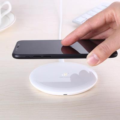 China 2022 New Design MOBILE PHONE Metal Alloy 7.5W 10W Fast Charging Wireless Charger For iPhone for sale