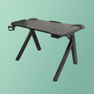 China 2022 New Simple And Generous Computer Gaming Desk Computer Game Desk Foldable Z Shaped for sale