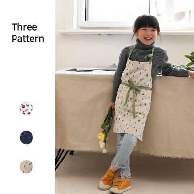 China Cute Promotion Waterproof Strap Cleaning Apron For Kids 100% Cotton Sheathed Dustproof Apron For Kids Paint Oversleeve Apron for sale