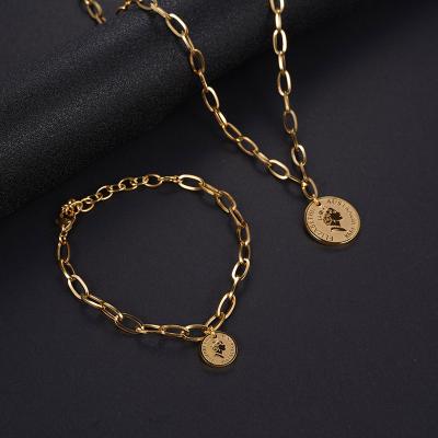 China Trendy Fashion Jewelry Stainless Steel Gold Plated Queen Pendants Charms for sale