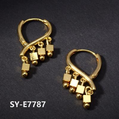 China 2021 Hot Sale TRENDY 14K Gold Plated Brass Zircon Huggie Hoop Earrings For Women Jewelry for sale