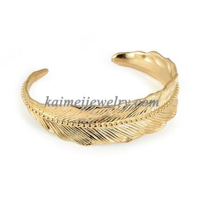 China FASHIONABLE Hot Sale Latest Design 316L Stainless Steel Gold Cuff Bracelet For Men for sale