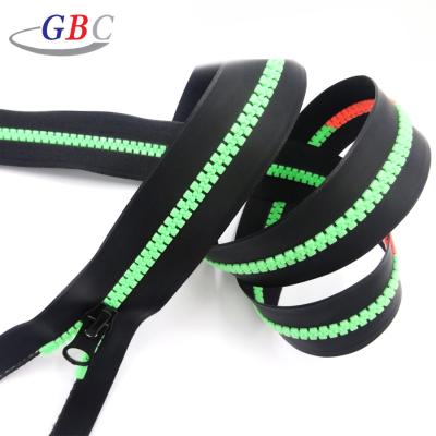 China Custom Sizes #5 #8 #10 Waterproof Colorful Waterproof Nylon Zipper For Bags for sale