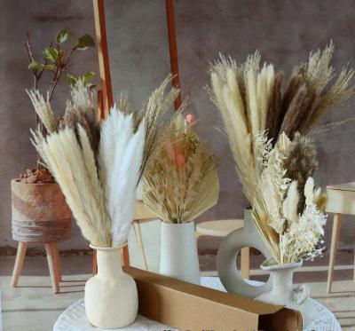 China Plastic Silk Amazon Reed Bouquet Artificial Flowers Cheap Home Wedding Decor Flower Hot Selling for sale