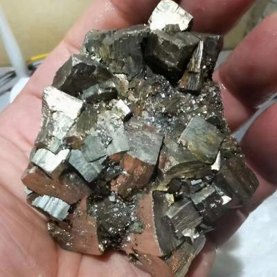 China Crystal Mineral Specimen Raw Rough Group Europe Pyrite Specimen Copper Pyrite Druzy Rough Mineral Cluster for sale