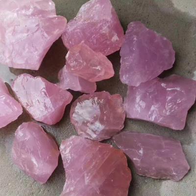 China Wholesale High Quality Natural Gemstone From Europe Healing Raw Rose Quartz Crystal Stone For Jewelry Quartz Stones for sale