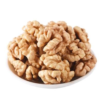 China Yunnan nutritious walnut kernels will be wholesale new raw walnuts in 2020, with competitive export prices for sale