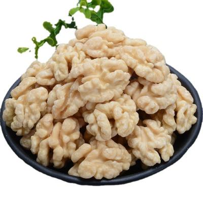 China Nutritious Fresh Raw Peeled Walnut Kernels High Quality Raw Walnuts for sale