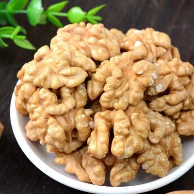 China Nutritious Halves Walnut Kernels Nuts Kernels Dry Raw Unsalted Walnut Kernel Walnut Halves And Pieces Premium Organic Nutritious A Grade for sale