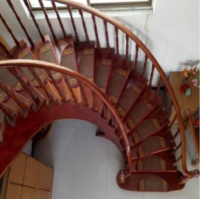 China Modern Curved Glass Solid Wood Tread Stairs Indoor Prefab Stairs for sale