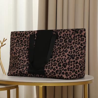 China Fashion hot sale oversized weekend tie-dye luxury leopard beach bag holiday beach bag for sale