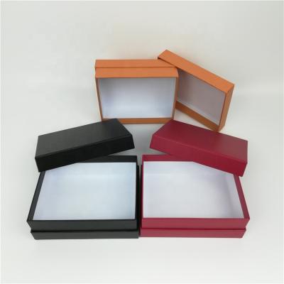 China Chinese Gift Supplier High Quality Gift Box Packaging Clothes , Custom Elegant Simple Color Gift Boxes for sale