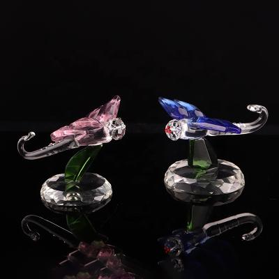 China Wholesale Hot Sale China Beautiful Crystal Dragonfly Crystal Animal Figurines For Creative Wedding Gift for sale