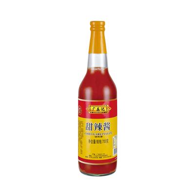 China Kitchen Factory Direct Sale Garlic Chili Sauce 700g Spicy Chilli Pepper Seasoning Good Price for sale