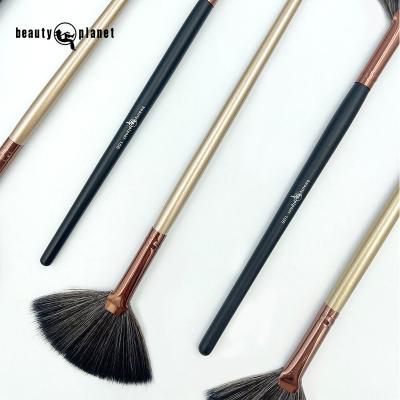 China Custom Fan Brush BEAUTY PLANET Fan Brushes For Facial Single Contour Blush Highlighter Bar Powder With Brush Highlight Vegan Makeup Brushes for sale