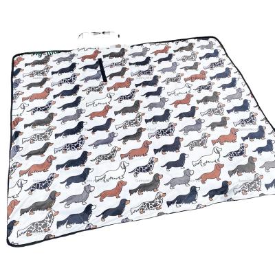 China Waterproof Easy Cleaning Quilting Mat For Dog Multifunction Outdoor Pet Concerts Beach Family Picnics Camping Mat for sale