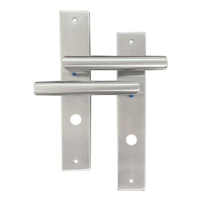 China Modern Square Stainless Steel Tube Lever Door Handle On Plate Hospital Mall Lockdoor Handles With Key Lock for sale