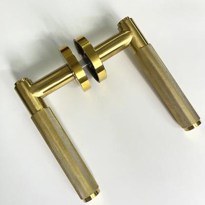 China Gold Modern Classic Knurled Handle Door Design Knurling Furniture Hardware Lever Handle for sale