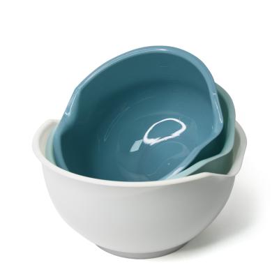 China Plastic Kitchen Accessories Convenient Food Grade Food Containers Fruit Vegetable Bowls Plastic Salad Bowl for sale