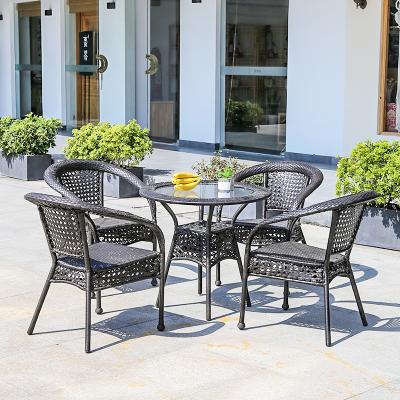 China Modern Outdoor Wicker Table And Chair Rattan Outdoor Coffee Table For Patio Beach Restaurant for sale