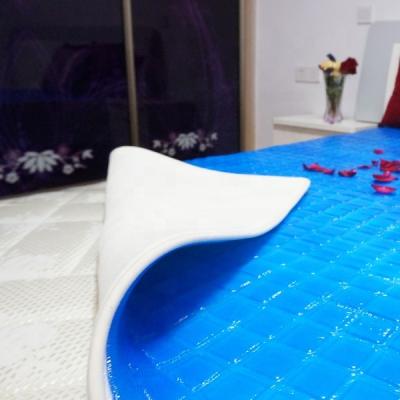 China Factory Waterproof Vacuum Packed Summer Gel Mattress Pad Memory Foam Cooling Cooling Mattress Topper for sale