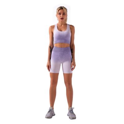 China Breathable Sportswear Gradient 2 Pieces Color Breathable Sets Seamless Women's GYM Bra And Yoga Shorts Pants Yoga Set for sale