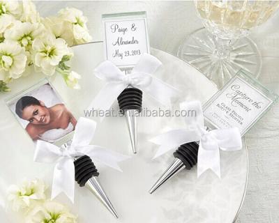 China No Puddle Wedding Gift Capture The Moment Photo Holder Glass Bottle Stopper for sale