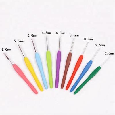 China TPR crochet hook handle+aluminum full set 9 Pcs multicolor handle TPR knitting needle set aluminum crochet hook set for sale