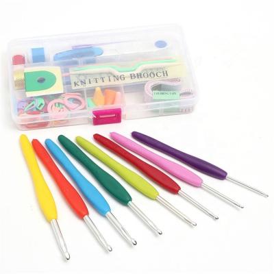 China Multifunctional Portable Mini Travel Sewing Kit Box Ergonomic Crochet Hook Set TY186802 for sale