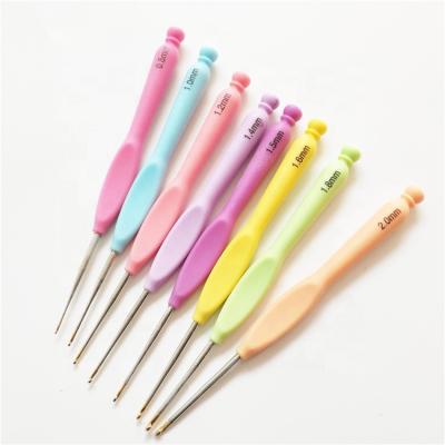 China High quality PP+TPR+steel compact portable multicolor steel crochet needles kit kitting set for sale