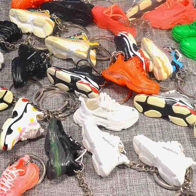 China Wholesale PVC 3D Mini Sneaker Key Chain Pendant 3D Souvenir Gift Pendants/Accessories Fashion Key Chain With Box for sale