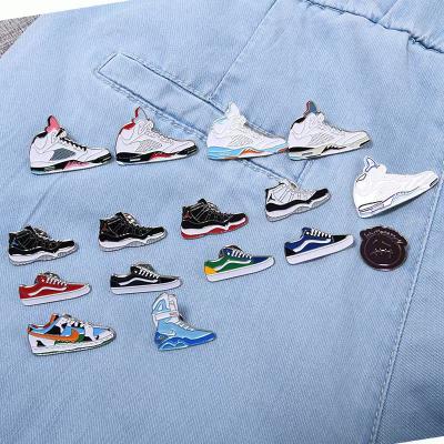 China High Quality Metal Lapel Pins Custom Soft Hard Enamel Shoe Lapel Pin Europe/US Enamel Sneaker Pin for sale