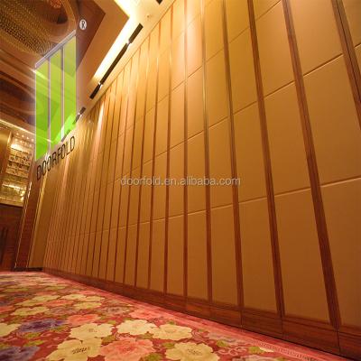 China Traditional Movable Wall Partitions For Exhibition And Convention Center Movable Wall System Sliding Wall Partitions for sale